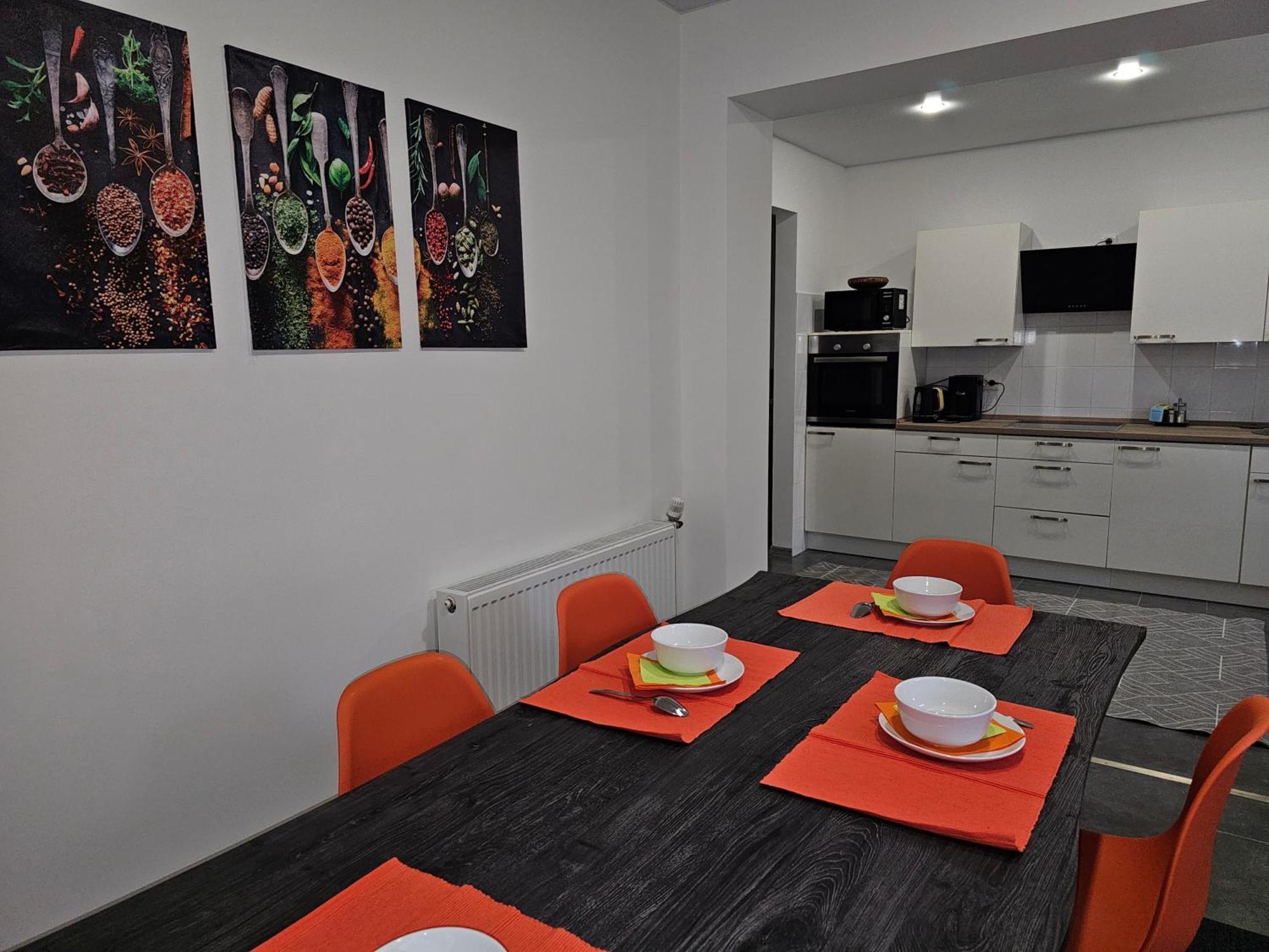 Warburg, Fewo "Sweet Home" 2,5 Zi- Eg-Separater Eingang - Parkplatz - Terasse- Komfortabel,Renoviert Exterior foto