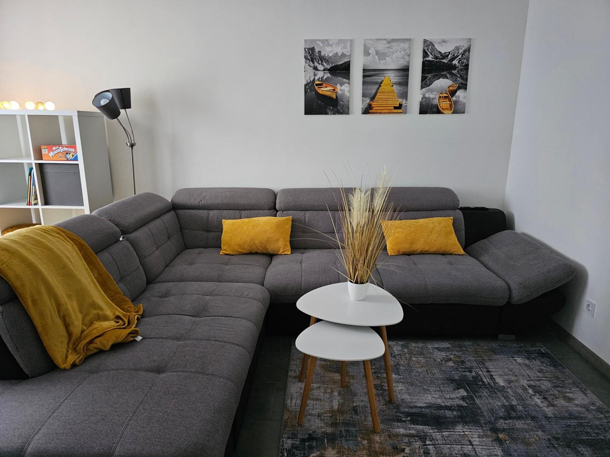 Warburg, Fewo "Sweet Home" 2,5 Zi- Eg-Separater Eingang - Parkplatz - Terasse- Komfortabel,Renoviert Exterior foto