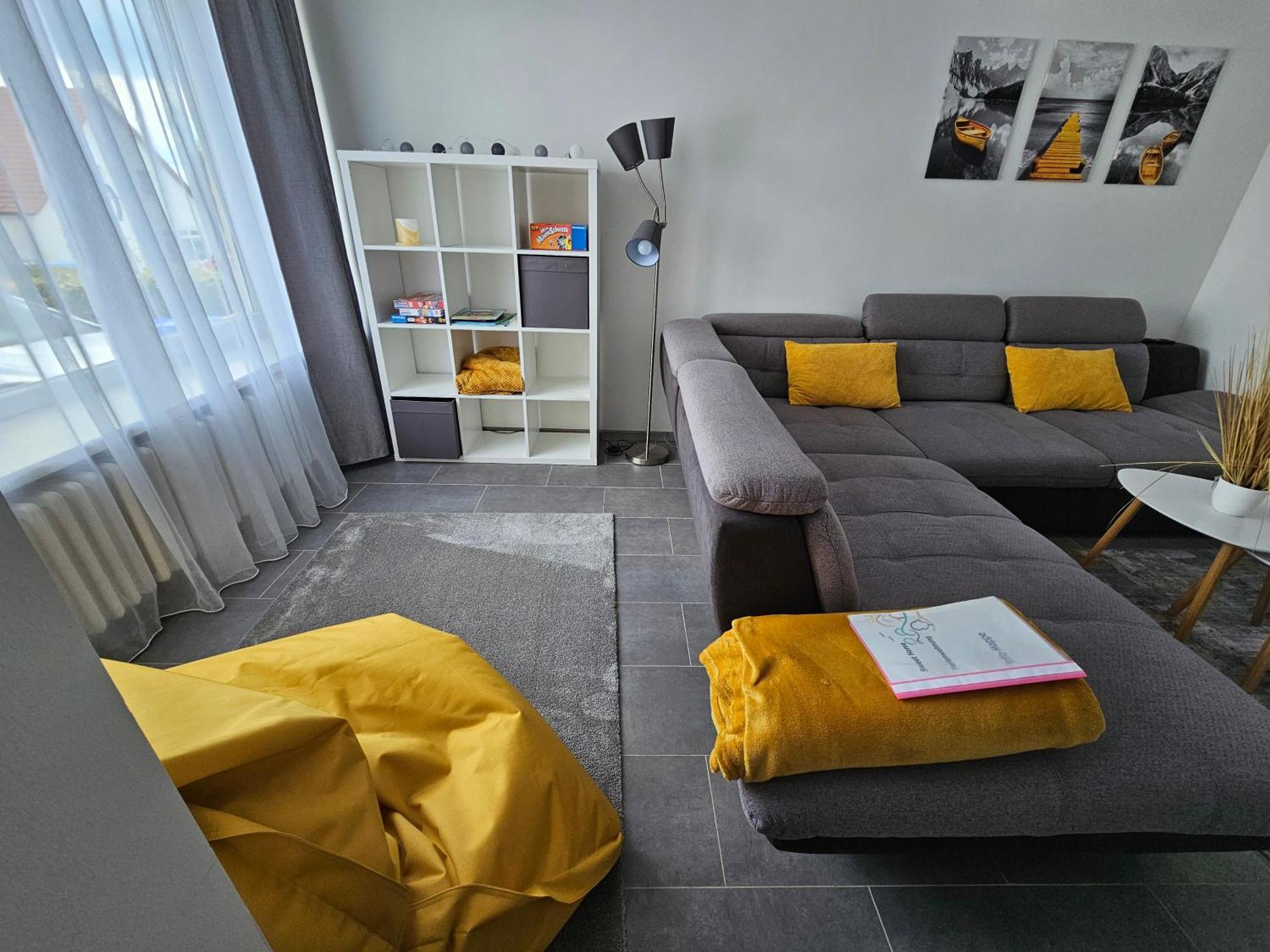 Warburg, Fewo "Sweet Home" 2,5 Zi- Eg-Separater Eingang - Parkplatz - Terasse- Komfortabel,Renoviert Exterior foto